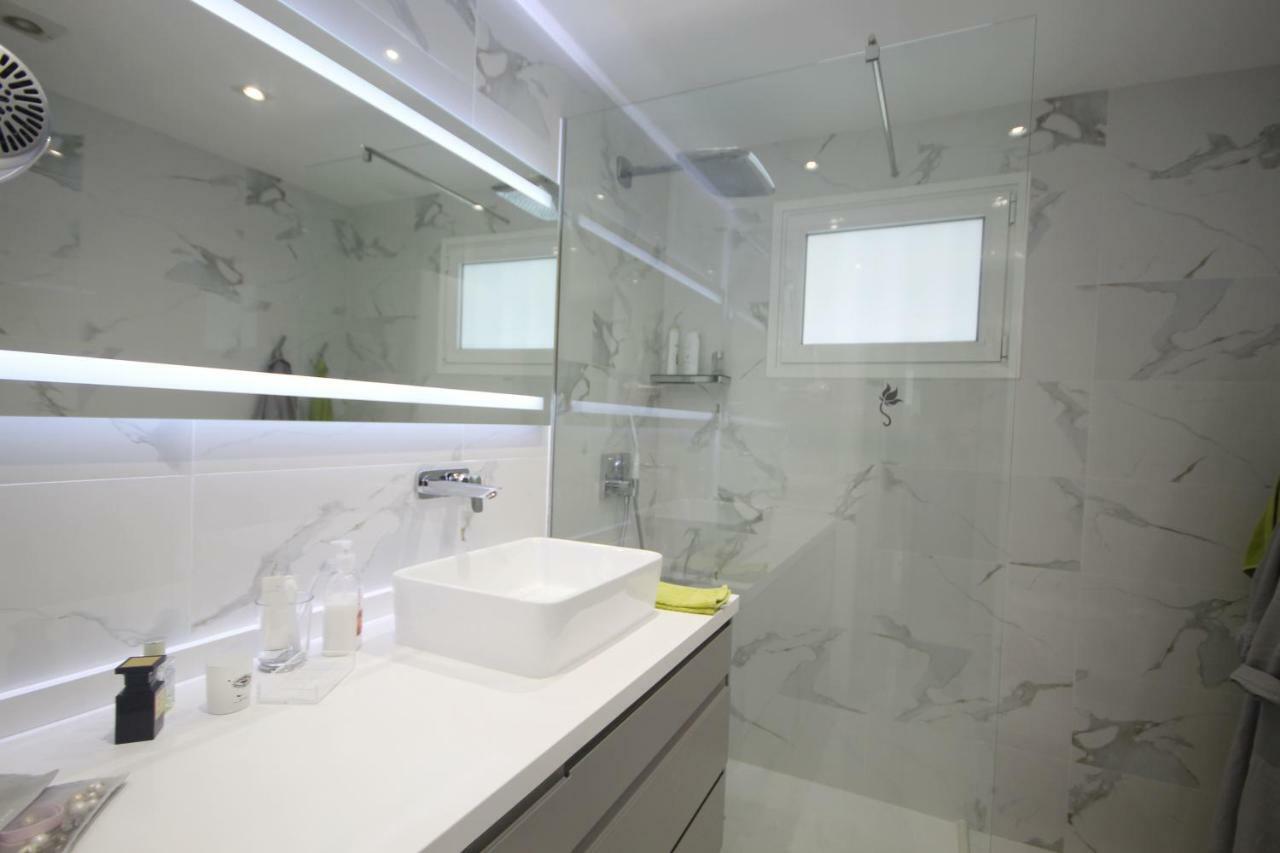 Luxury Apartments In First Beach Line With Pool أذيخي المظهر الخارجي الصورة