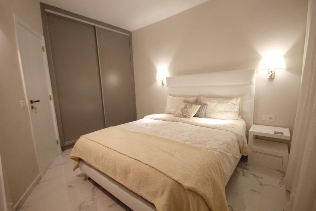 Luxury Apartments In First Beach Line With Pool أذيخي المظهر الخارجي الصورة